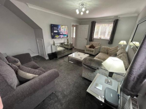 Spacious House To Accommodate 6